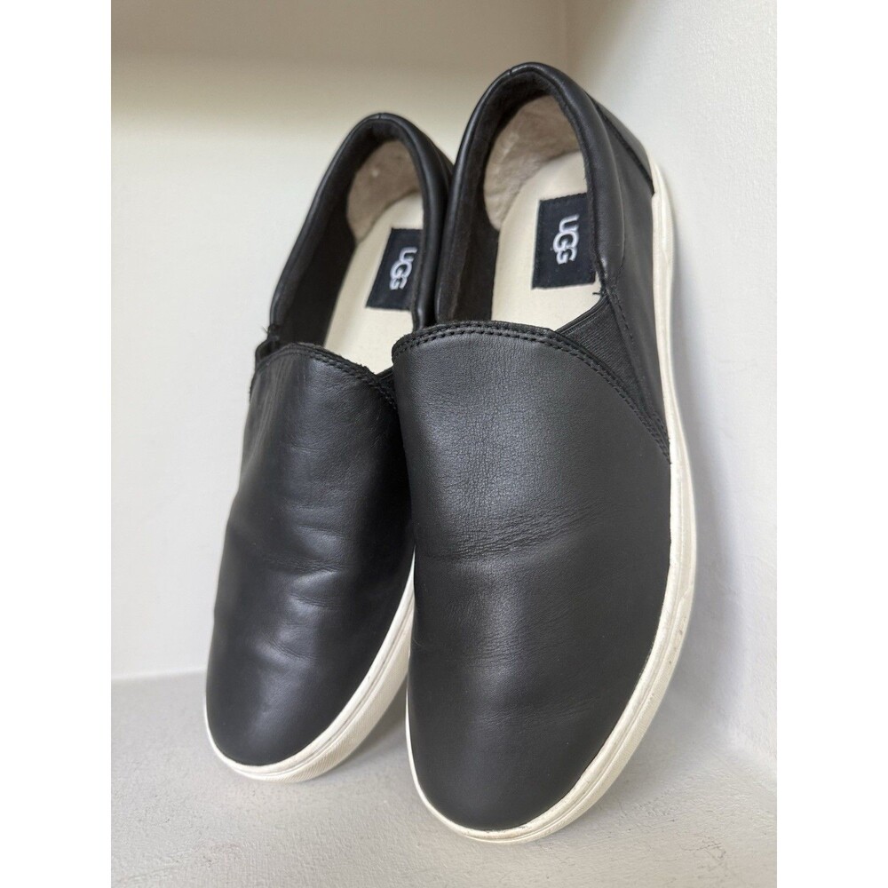 Stylish Comfy UGG Womens Cahlvan Black Slip-on Loafers Size 10